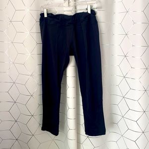Lululemon Standard Black Crops